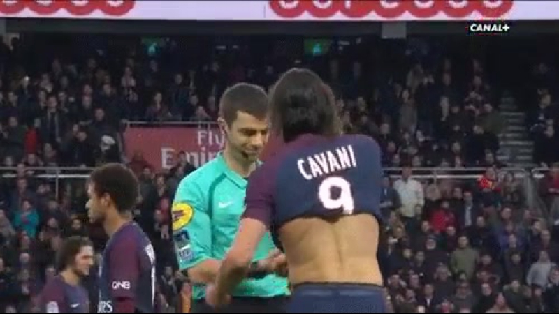 Судья поздравил кавани