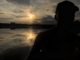 Плавает говно, а моряки ходят