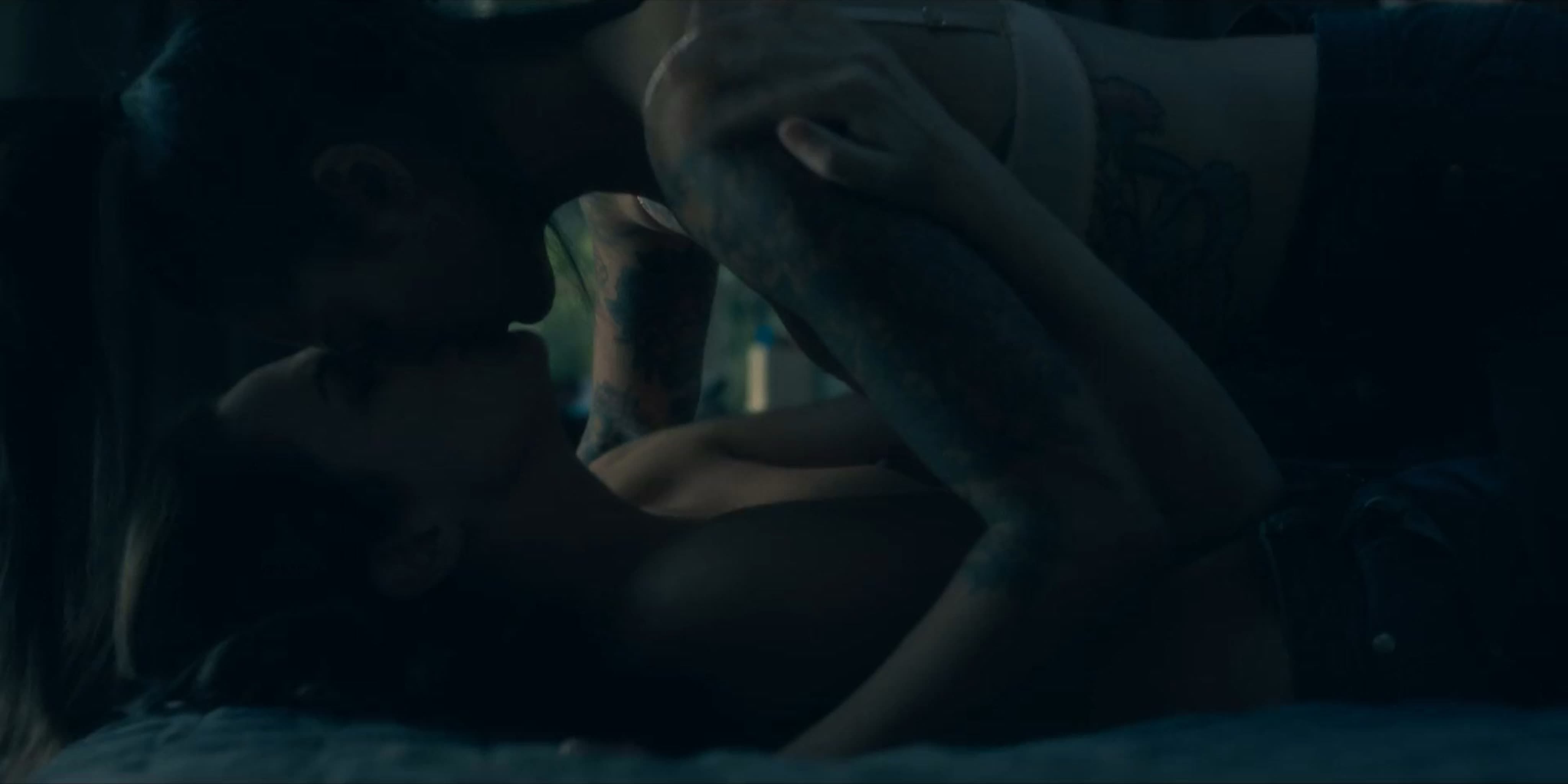 Леви трэн, кейт сигел призраки дома на холме / levy tran, kate siegel the  haunting of hill house ( 2018 )