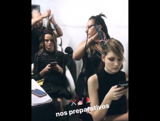 At backstage for le lis blanc / winter 2017 👻 #snapchat #barbarafialho #storiesbybarbarafialho #lelisblanc