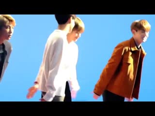 Look at taehyung slapping jungkooks butt jsjshjahsjs
