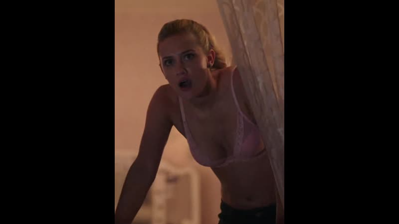 Lili reinhart