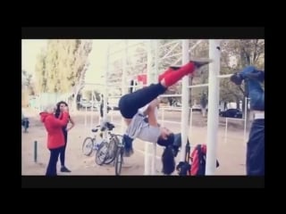 Девушки на турниках спортивная гимнастика girls on the horizontal bar gymnastics