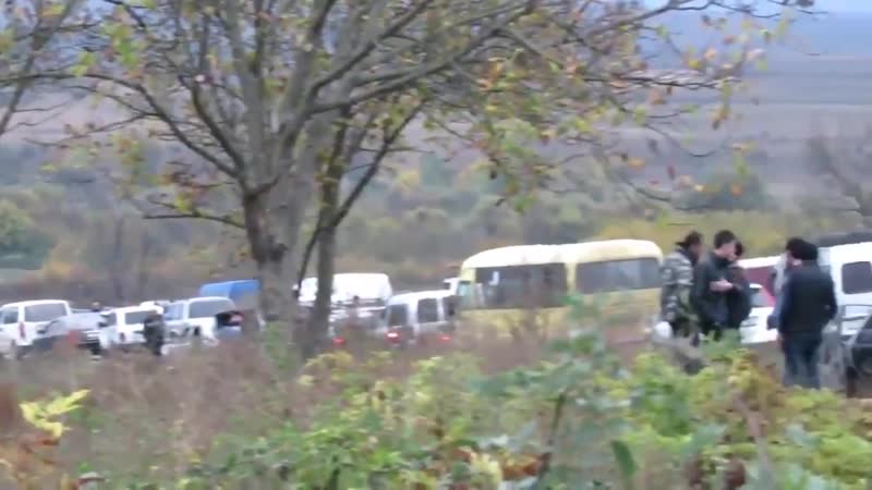 Ну как, помогла вам ваша россия армянские оккупанты, не дожидаясь предсказуемой развязки событий, бегут из степанакерта