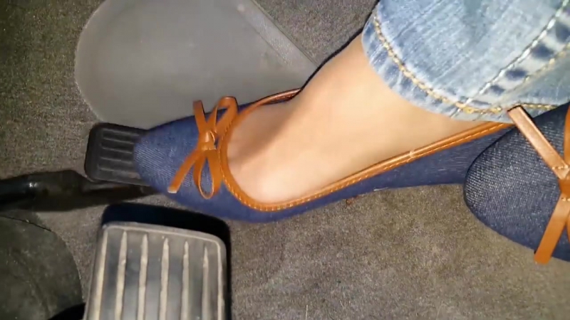 Blue flats pedal pumping