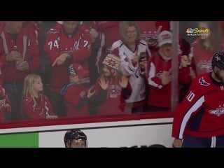 Young girl overjoyed after receiving puck from brett connolly [hd, 1280x720]