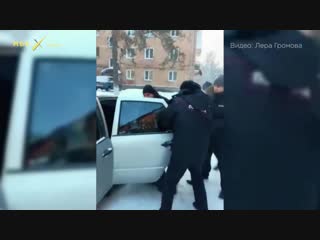 Задержание активиста в катлане