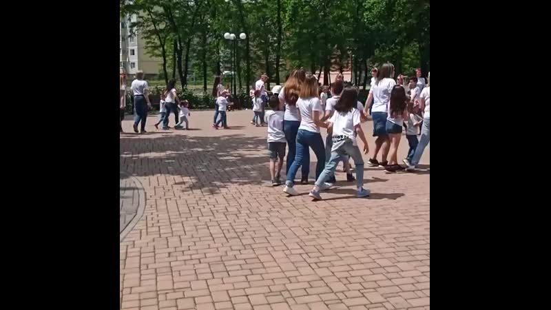 Мамочки зажигают!) сквер 2го