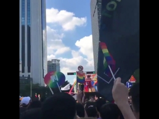 Everyone’s doing the fanchants to we young i love