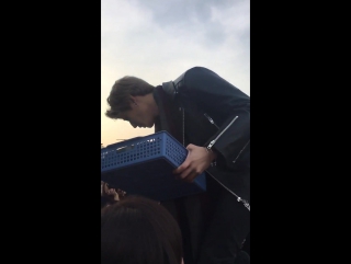170311 fancam young k gives candies to the fans @ mini fanmeeting