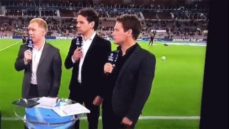 Гіггз передає вітання скоулзу