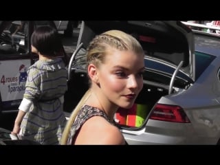 Anya tpornr joy @ paris 2 july 2018 fashion week show schiaparelli juillet #pfw youtube