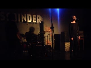 Mirrored lips "мать" @ fassbinder, 23 06 2017