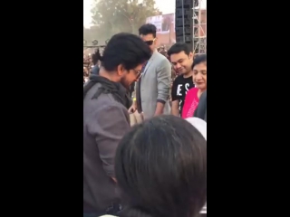 Fan promotion "jabra fan" song anthem launch at hansraj college in delhi