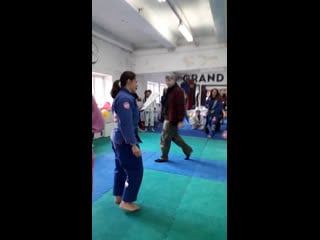 Live fight and roll girls(bjj,grappling,mma,jiujitsu)