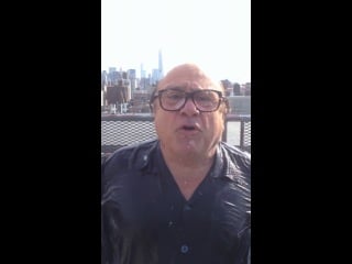 Danny devito als ice bucket challenge