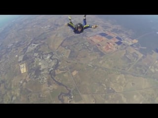 Guy has seizure while skydiving