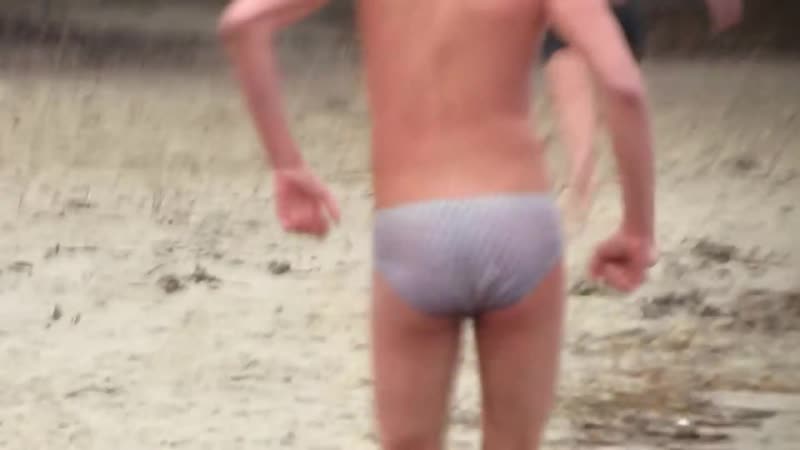 Поход под лед двух артемов