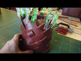 Making leather and bark baskets with the bodgers