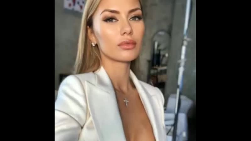 Опытная экскортница боня своей выгоды не упустит