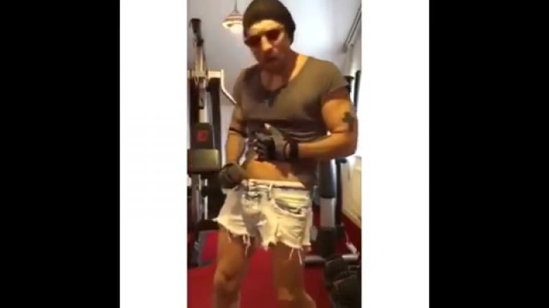 Бизнесмены трахают очкастую секретаршу тину кай