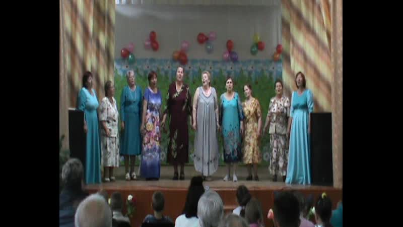Песня "гармошечка" в исполнении ансамбля ветеранов "рябинушка"
