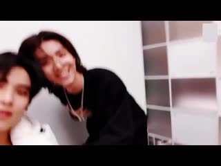 190228; happytaeyangday hwiyoung crashing taeyangs birthday vlive to wish him a happy bi