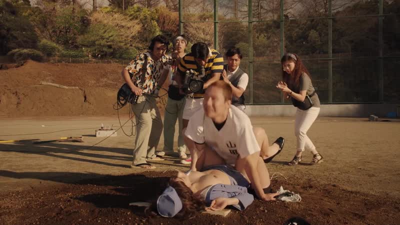 Ами томитэ голый режиссёр / ami tomite zenra kantoku [ the naked director ] ( 2019 )