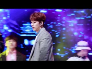 Fancam » 171205 | 54th coex urban park kpop concert | rollin'