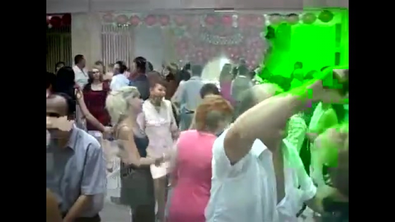 Надавал лещей