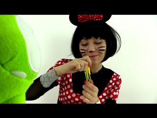 A funny video! clown minnie om nom and bubbles!