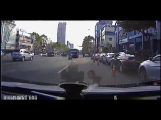 Кормушка porn video – Неудачный обгон автобуса ==кормушка уникальное фото видео приколы гифки ==