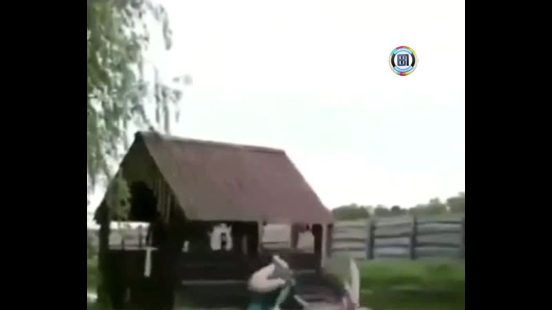 Упало полотенце