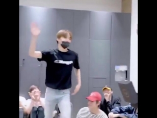 Jungwoo and jeno saying their love is forever after being chosen as roommates
