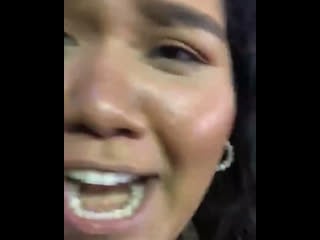 Billie saying her goodbyes at her acltv taping in austin