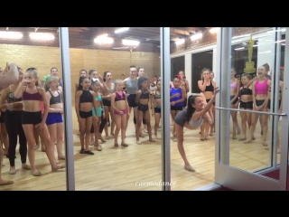 Maddie, kenzie, and others practicing scorpions and leaps at the aldc la