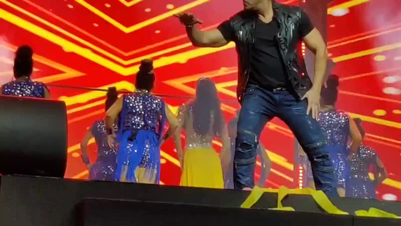 Mashallah @beingsalmankhan and katrinakaif