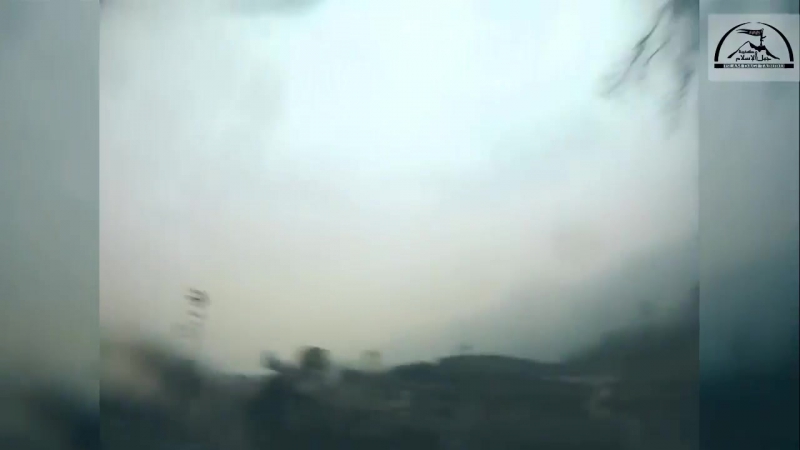 Боевики группирои джейш аль джабаль атакуют позиции сирийской армии в горах провинции латакия