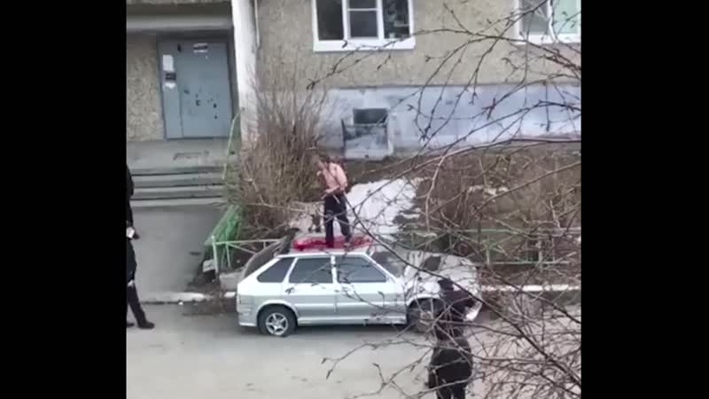 Ножом porn video – Неадекват с ножом