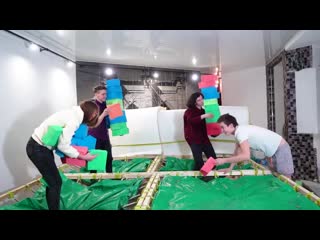 [himan] сделал батутную арену в квартире