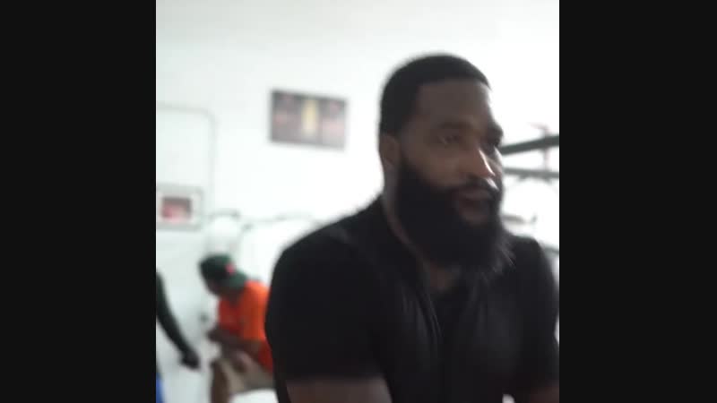 Эдриен бронер продолжает свою подготоу к бою с мэнни пакьяо 🥊