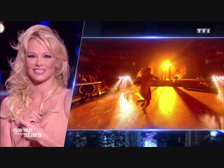 Pamela anderson et maxime dereymez earth song foxtrot