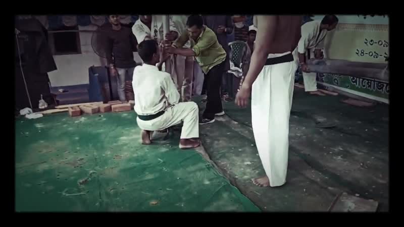 Kyokushin karate hard pipe breaking