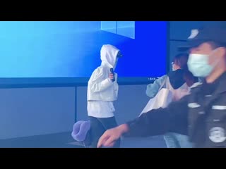 Victoria heading to beijing (201019)