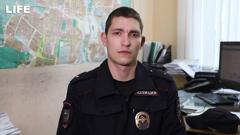 Участковый о спасении малышки, которую пьяный отец чуть не выбросил из окна