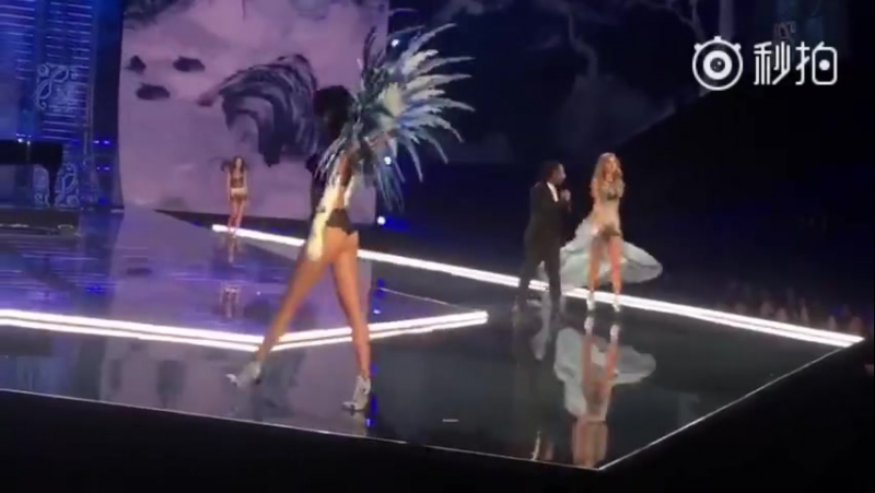 Белла хадид на репетиции шоу «victoria's secret», шанхай (2017)