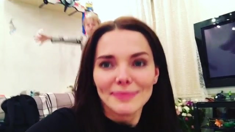 Елизавета боярская опубликовала первое видео с сыном