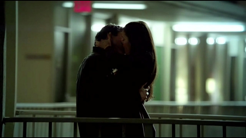 Tvd\деймон и елена поцелуй s3х19