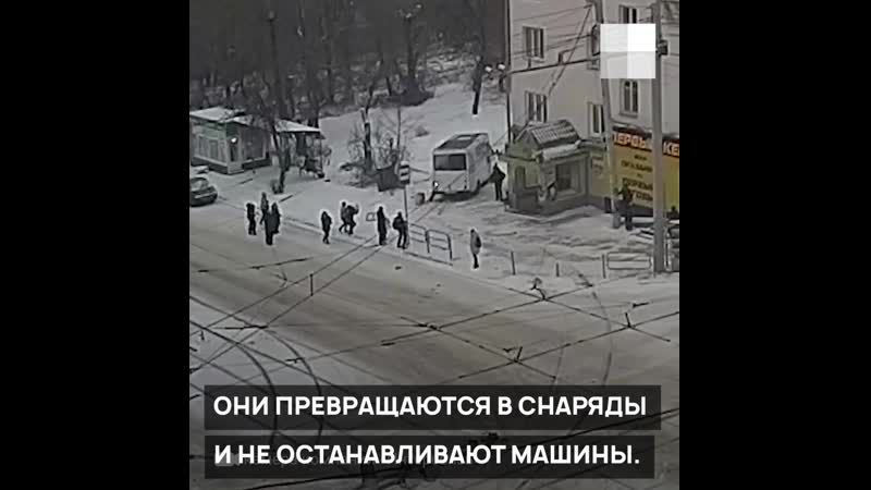 Заборы разлетаются в щепки