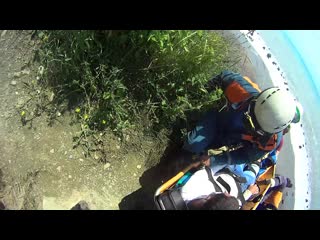 Спасатели транспортировали сочинца с травмой ноги с необорудованного пляжа